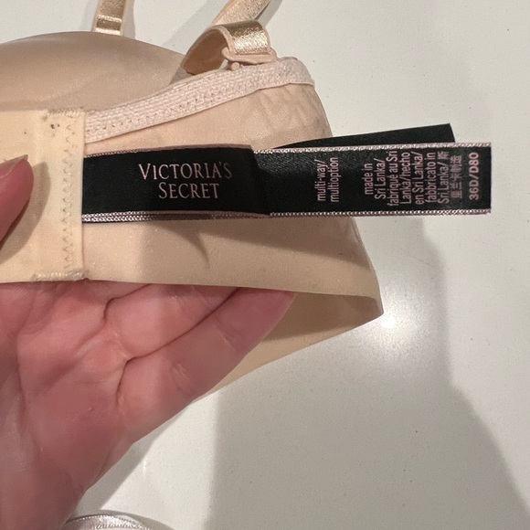 NWOT Victorias Secret Multi Way Cream Colored Bra - Size 36D - Picture 4 of 5
